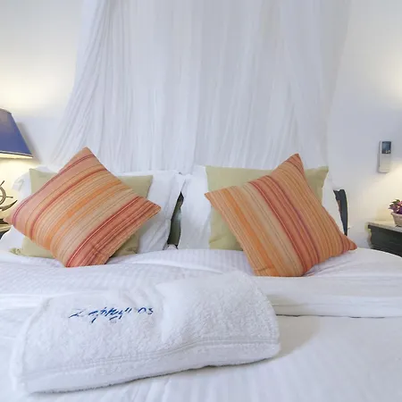 Zephyros Apartahotel Paraga (Mykonos)