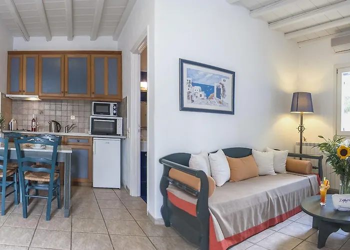 Zephyros Aparthotel 3*